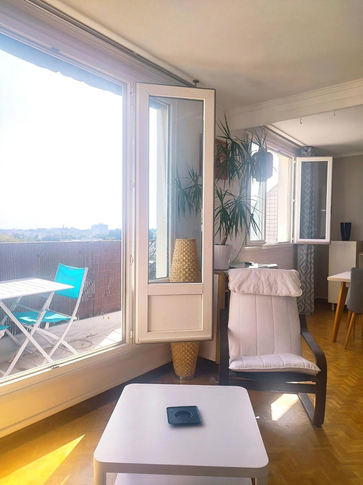 Charmant Appartement Lumineux - Dernier Etage Avec Balcon - Proche Centre-Ville Nantes Exterior foto