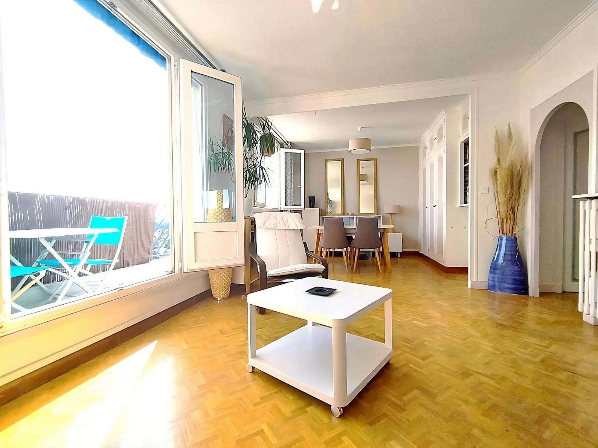 Charmant Appartement Lumineux - Dernier Etage Avec Balcon - Proche Centre-Ville Nantes Exterior foto